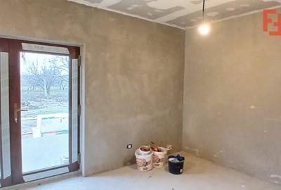 Duplex cu 3 camere cu Canalizare în Sânmihaiu Român - 7