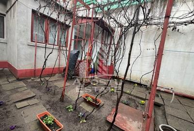 Casa cu 3 camere, curte comuna, posibilitate mansardare, zona Crisan - 8