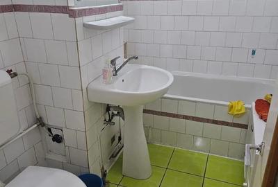 Apartament cu 3 camere decomandat în Central - 3