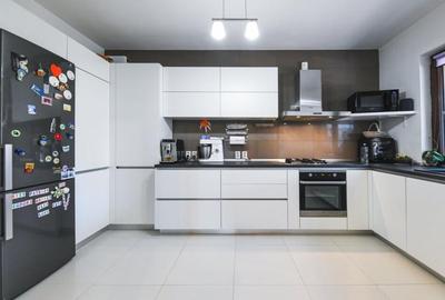 Casa individuala/240mp utili/teren 700mp/2 garaje/zona Stadionului - 3