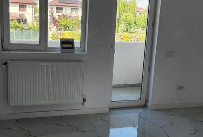 Apartament cu 4 camere semidecomandat în Central - 1