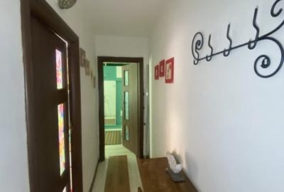 Vanzare apartament 3 camere Etaj 1 Tractorul Brasov - 4