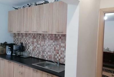 Apartament cu 3 camere decomandat în Micro 4 - 7