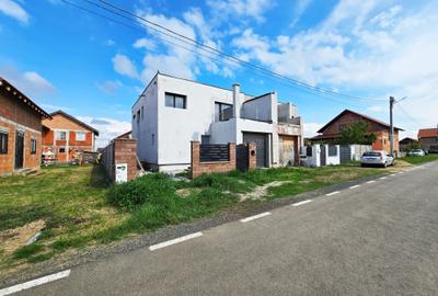Duplex cu 4 camere în Fântânele