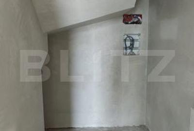 Casă cu 3 camere cu Teren 200 Mp în Central - 10