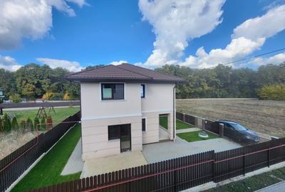 Duplex cu 4 camere cu Canalizare în Miroslava - 2