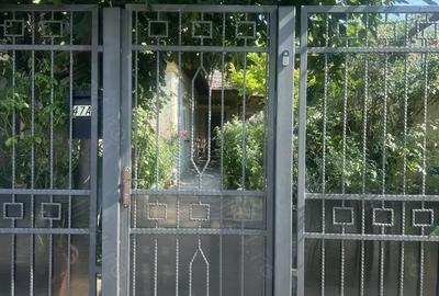 Casă cu 3 camere în Tăbăcărie - 1