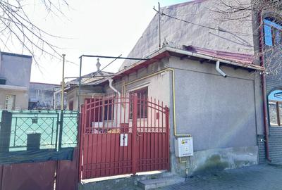 Casă cu 3 camere cu Canalizare în Delfinariu - 9