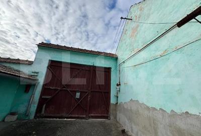 Casă cu 3 camere cu Teren 700 Mp în Central - 2