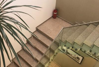 Închiriere / Vânzare – Clădire impecabilă birouri + depozit – Bd. Metalurgiei - 20