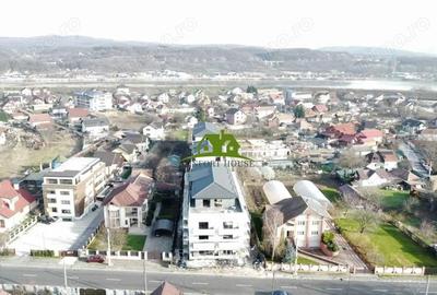 Garsoniera la parter inalt in BL.Nou str.Ostroveni - 10