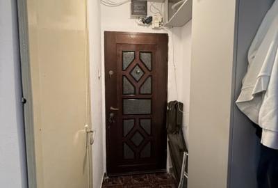 Apartament cu 2 camere nedecomandat, mobilat în P-ța Doina - 7