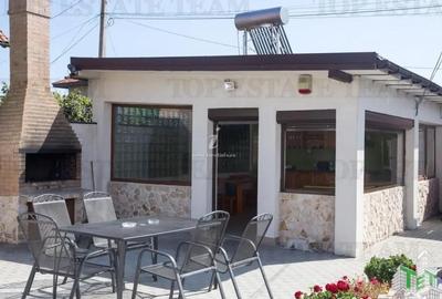 Casă cu 10 camere cu Teren 974 Mp în Central - 1