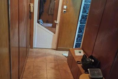 80.000 euro .. 3 camere .. etaj intermediar .. semicentral - 2