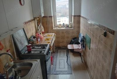Apartament cu 4 camere decomandat în Dărmănești - 10