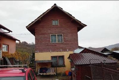 Casă cu 3 camere cu Teren 324 Mp în Berindești - 1