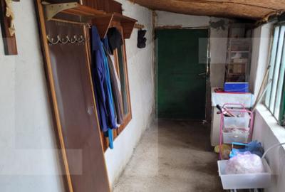 Casă cu 2 camere cu Teren 480 Mp în Plopi