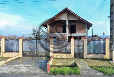 Casa la rosu de vanzare | Iordacheanu - Valea Cucului | Comision 0% - 16