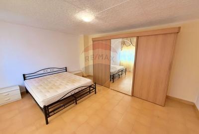 Cladire cu destinatii multiple de vanzare in Arad - 4