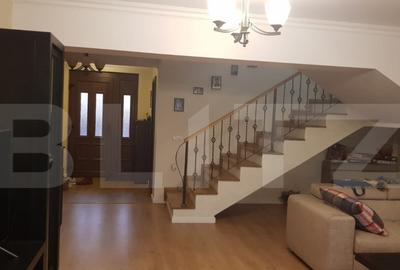 Casă cu 5 camere cu Teren 500 Mp în Central
