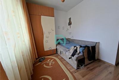 Apartament cu 3 camere decomandat în Dârste - 3