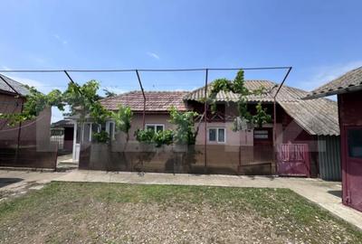 Casă cu 5 camere cu Teren 1400 Mp în Central - 10