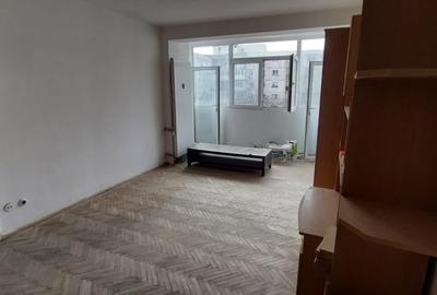 Apartament 2 camere, bloc reabilitat termic, Giulesti. - 3