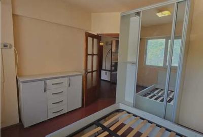 Apartament cu 2 camere decomandat în Radu Negru