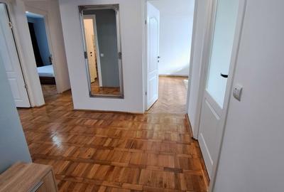 Apartament cu 3 camere decomandat în Central - 2