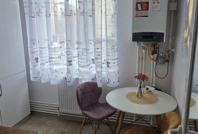 1cam central et1 mob.utilat 380euro - 4