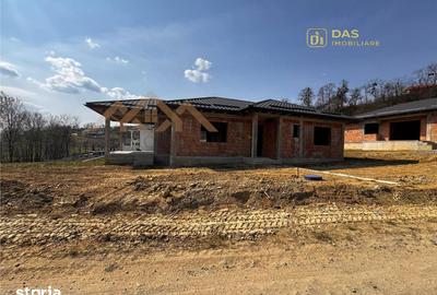 Casă cu 4 camere cu Teren 560 Mp în Groși - 3