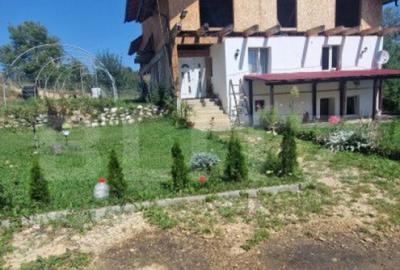 Casa PREDELUT , 4 camere - 8