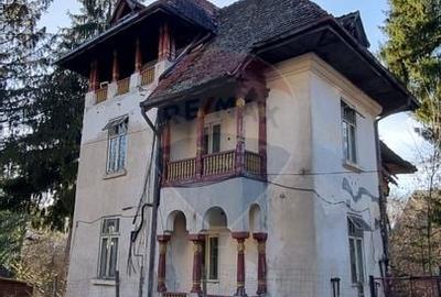Casa / Vila interbelica de vanzare +teren,Predeal - 2