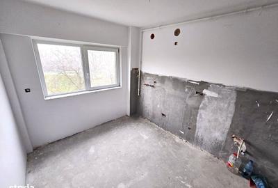 Apartament cu 4 camere în Micro 16 - 17