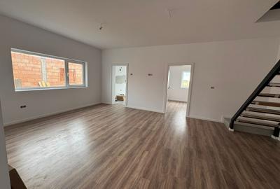 Duplex pe parter, despărțit prin baie, 3 camere, Posibilitate de mansardare - 6