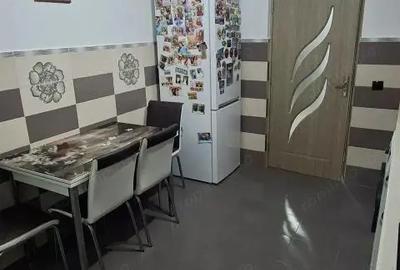 Apartament cu 3 camere decomandat în Lunca - 1