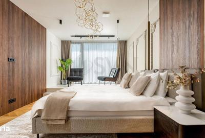 Casă cu 6 camere cu Teren 303 Mp în Central