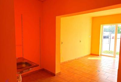 Spațiu comercial, de 23 mp, în Central - 9