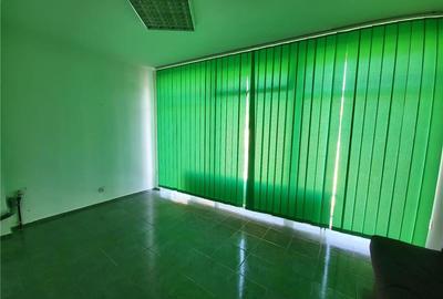 Spațiu comercial, de 150 mp, în Central - 7