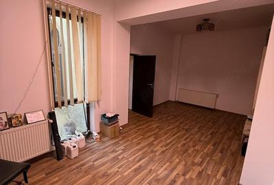 Spațiu comercial, de 90 mp, în 13 Septembrie - 3