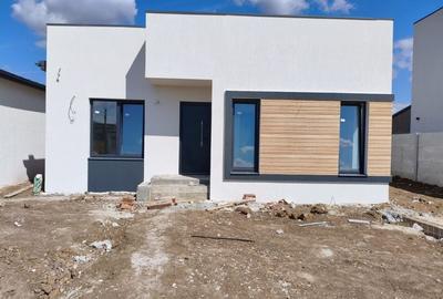 Casa moderna in Berceni - 4 camere, 2 bai, teren 330 mp - 1