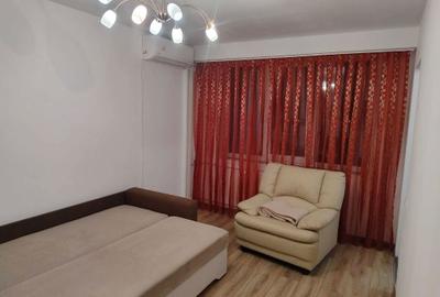 Garsonieră decomandată în Decebal - 1