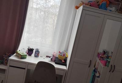 Apartament cu 3 camere semidecomandat în Central - 1