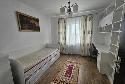 Apartament cu 3 camere decomandat, mobilat în Podu Roș - 4
