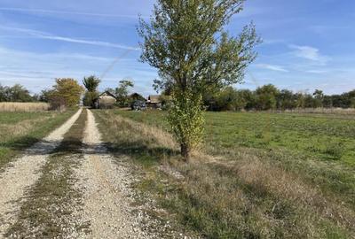 Teren Intravilan com. Ratesti - 2