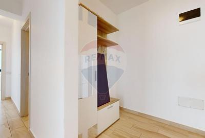 Apartament cu 2 camere decomandat, mobilat în Tractorul - 3