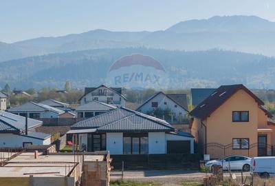 Casă cu 4 camere cu Teren 486 Mp în Cristian - 31