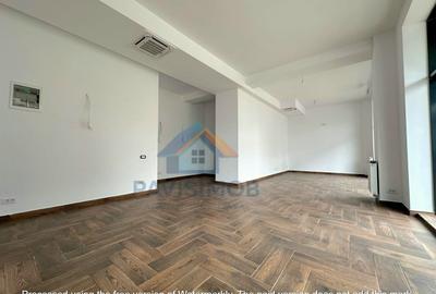 Spațiu comercial, de 64 mp, în Tractorul - 3