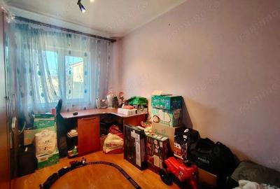 Apartament cu 3 camere semidecomandat în Nufărul - 5