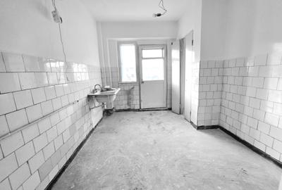 Apartament cu 3 camere decomandat în Radu Negru - 4